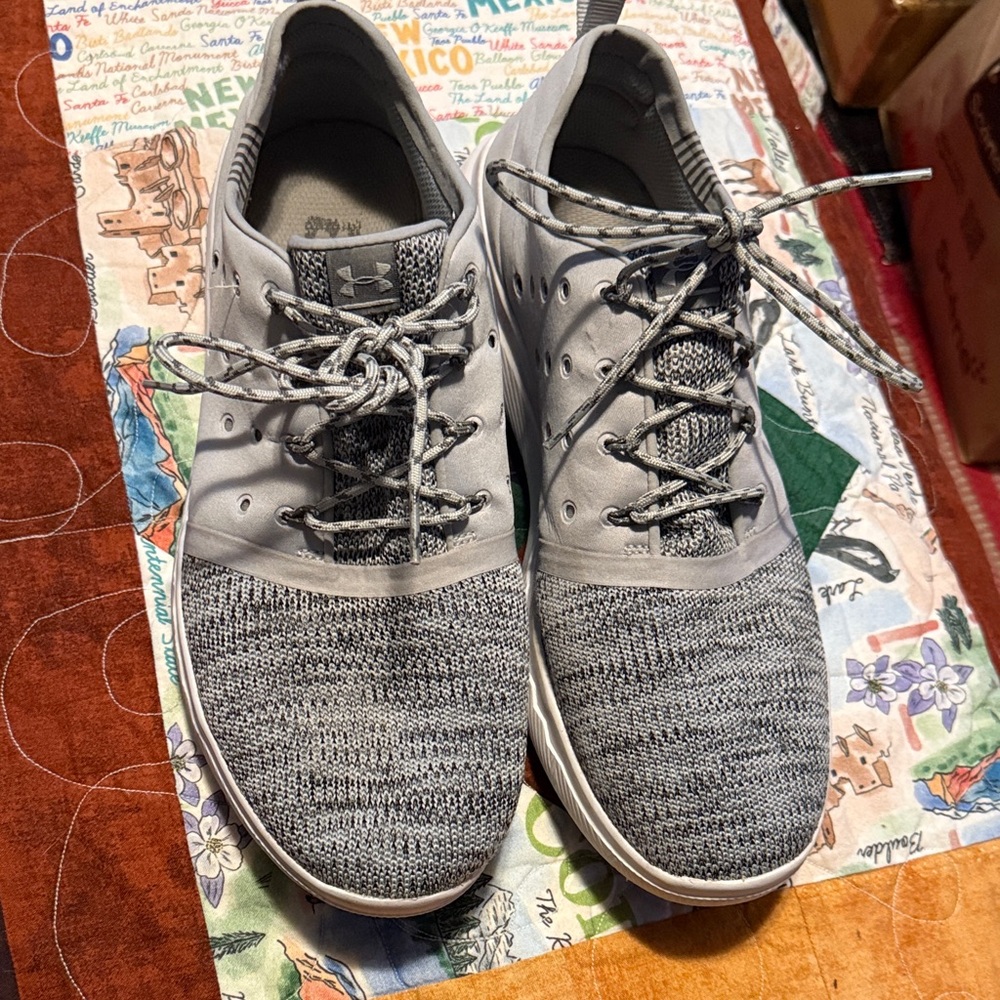 Under Armour Men's Knit Gray Athletic Shoes
